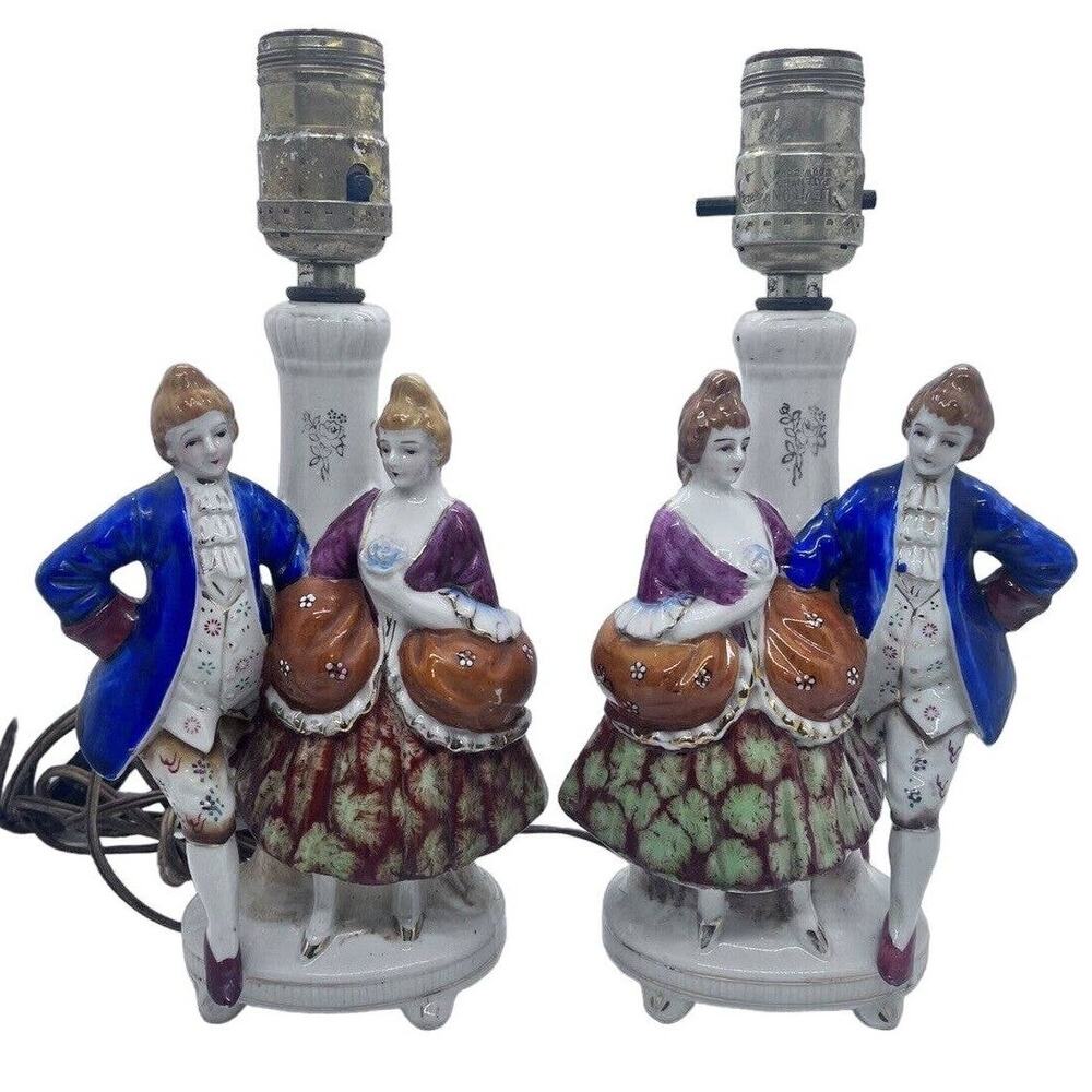 Occupied Japan Era Porcelain Colonial Couple Figural Table Lamps Pair 1945-52
